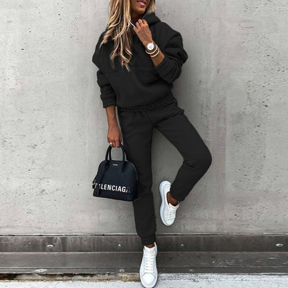 Livia | Two-Piece Sweatshirt and Joggers Set 0