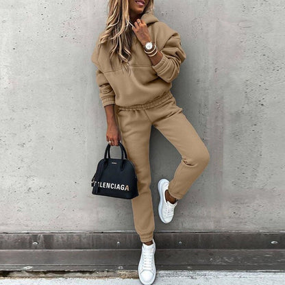 Livia | Two-Piece Sweatshirt and Joggers Set 3