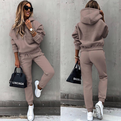 Livia | Two-Piece Sweatshirt and Joggers Set 5